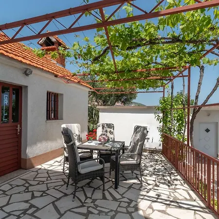 Апартаменты Nives