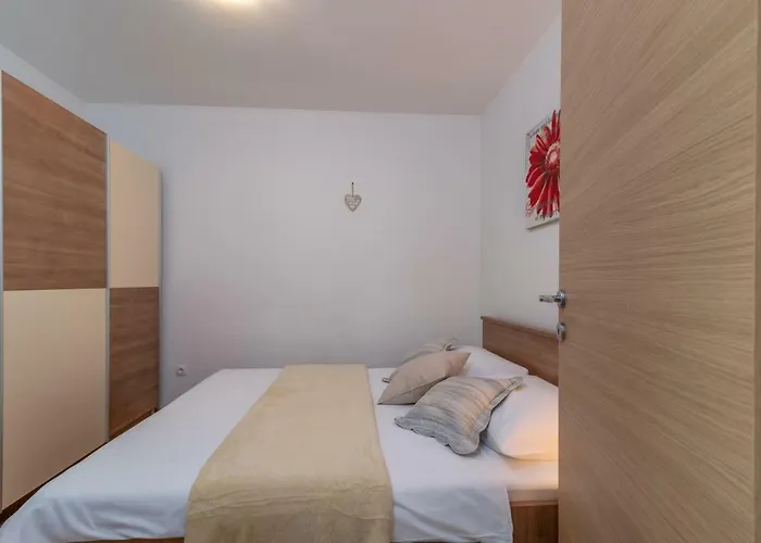 Nives Apartamento Trogir