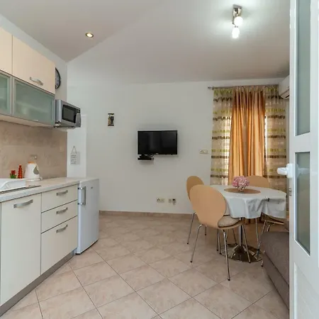 Nives Apartment Trogir