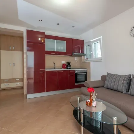 Apartment Nives *
