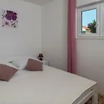 Nives Apartament