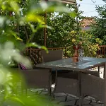 Apartament Nives *