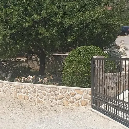 Nives Apartmán *