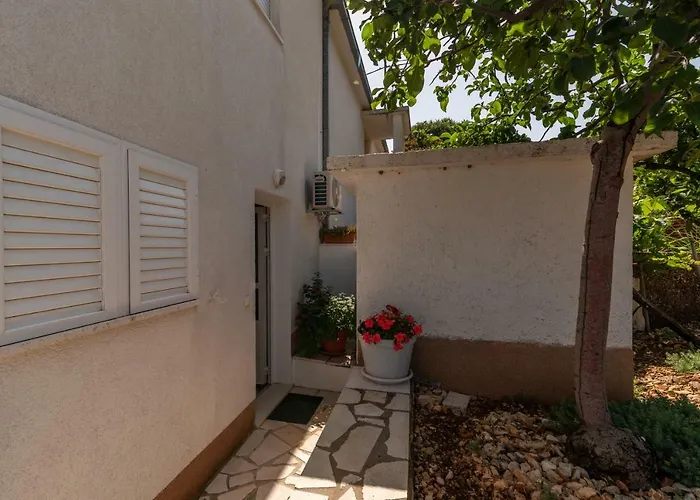 Nives Apartmán Trogir