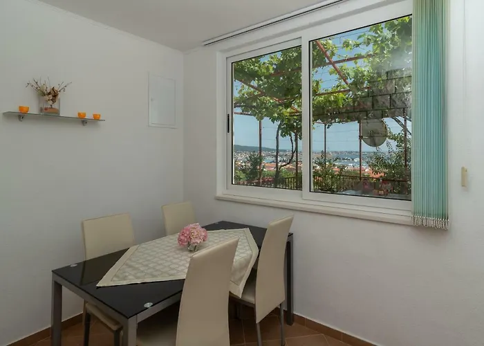 Nives Apartmán Trogir