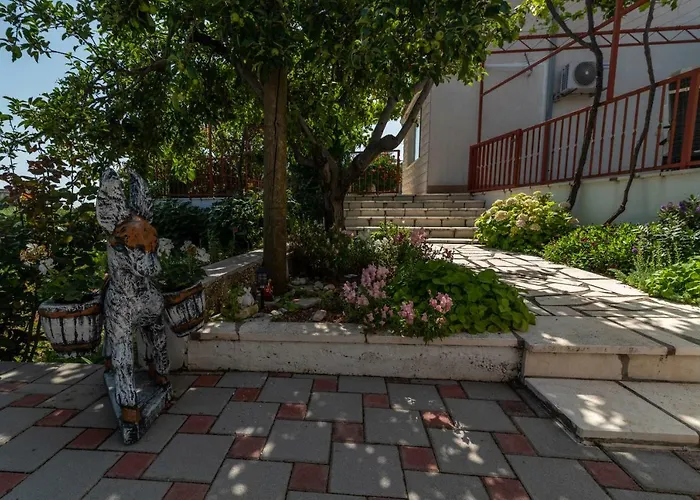 Nives Apartmán Trogir